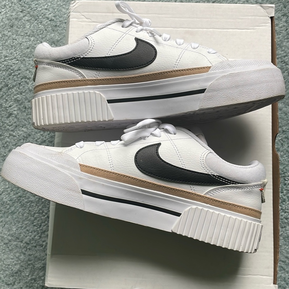 Nike grand court legacy lift, size 8, worn once